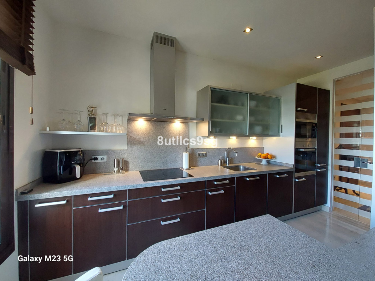 2 Bed Apartment for sale in Benahavís Costa Del Sol, Málaga, Spain