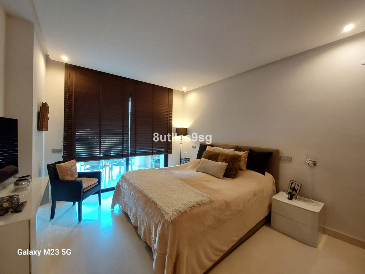 2 Bed Apartment for sale in Benahavís Costa Del Sol, Málaga, Spain
