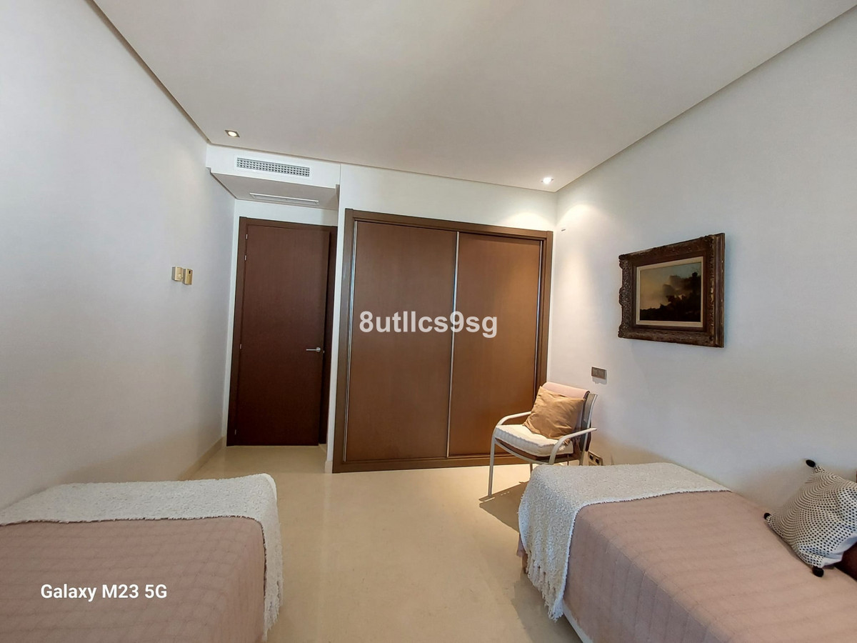 2 Bed Apartment for sale in Benahavís Costa Del Sol, Málaga, Spain
