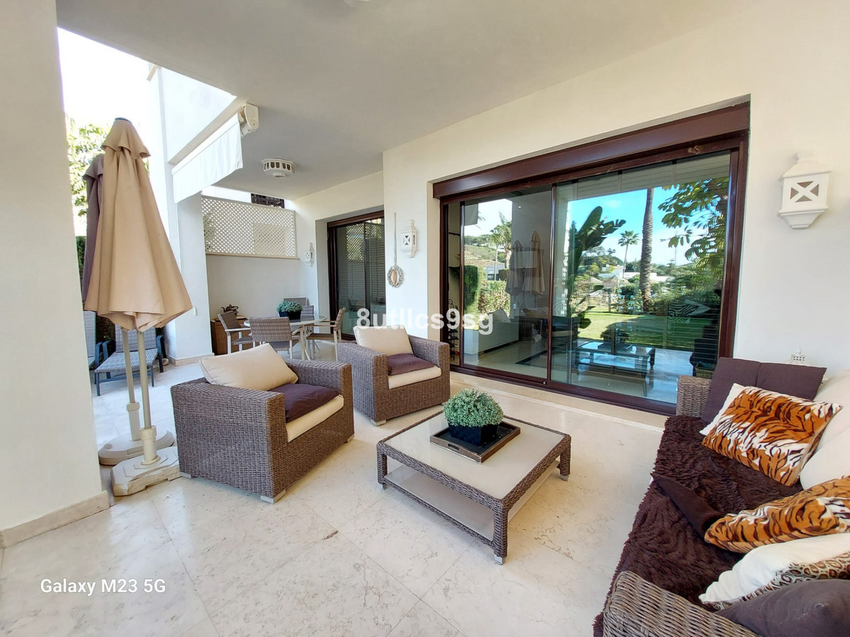 2 Bed Apartment for sale in Benahavís Costa Del Sol, Málaga, Spain