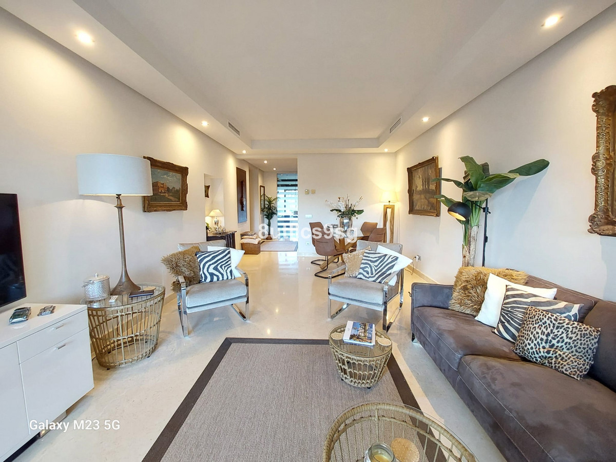 2 Bed Apartment for sale in Benahavís Costa Del Sol, Málaga, Spain