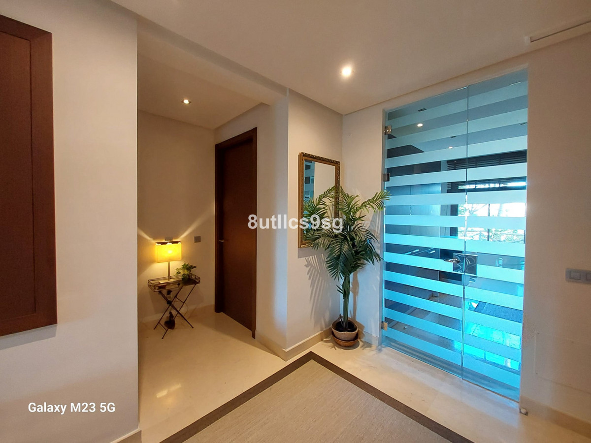 2 Bed Apartment for sale in Benahavís Costa Del Sol, Málaga, Spain