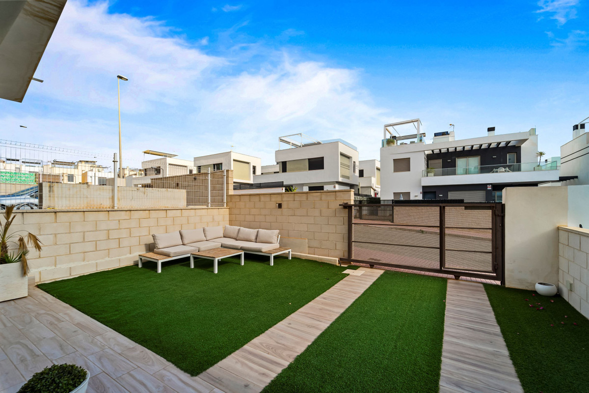 2 Bed Townhouse for sale in Villamartin Costa Blanca, Alicante, Spain