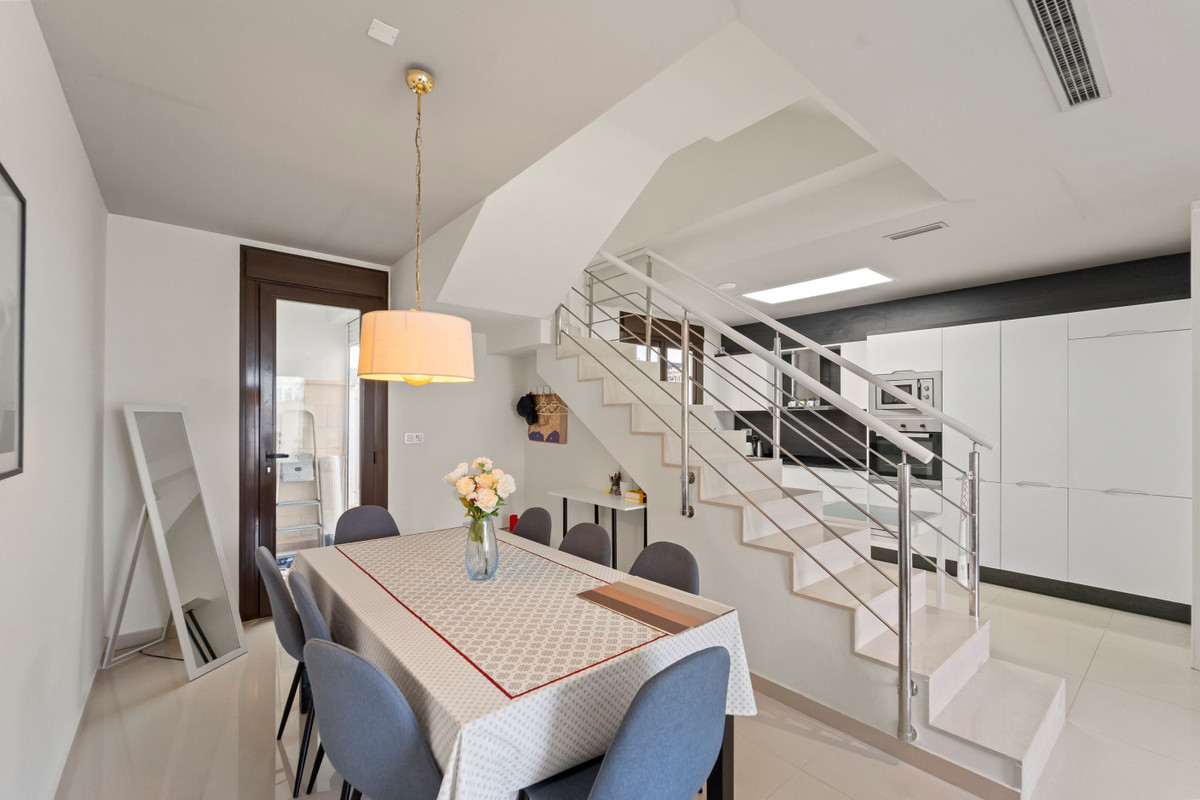 2 Bed Townhouse for sale in Villamartin Costa Blanca, Alicante, Spain