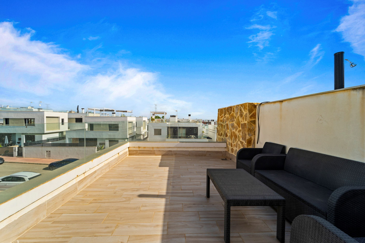 2 Bed Townhouse for sale in Villamartin Costa Blanca, Alicante, Spain