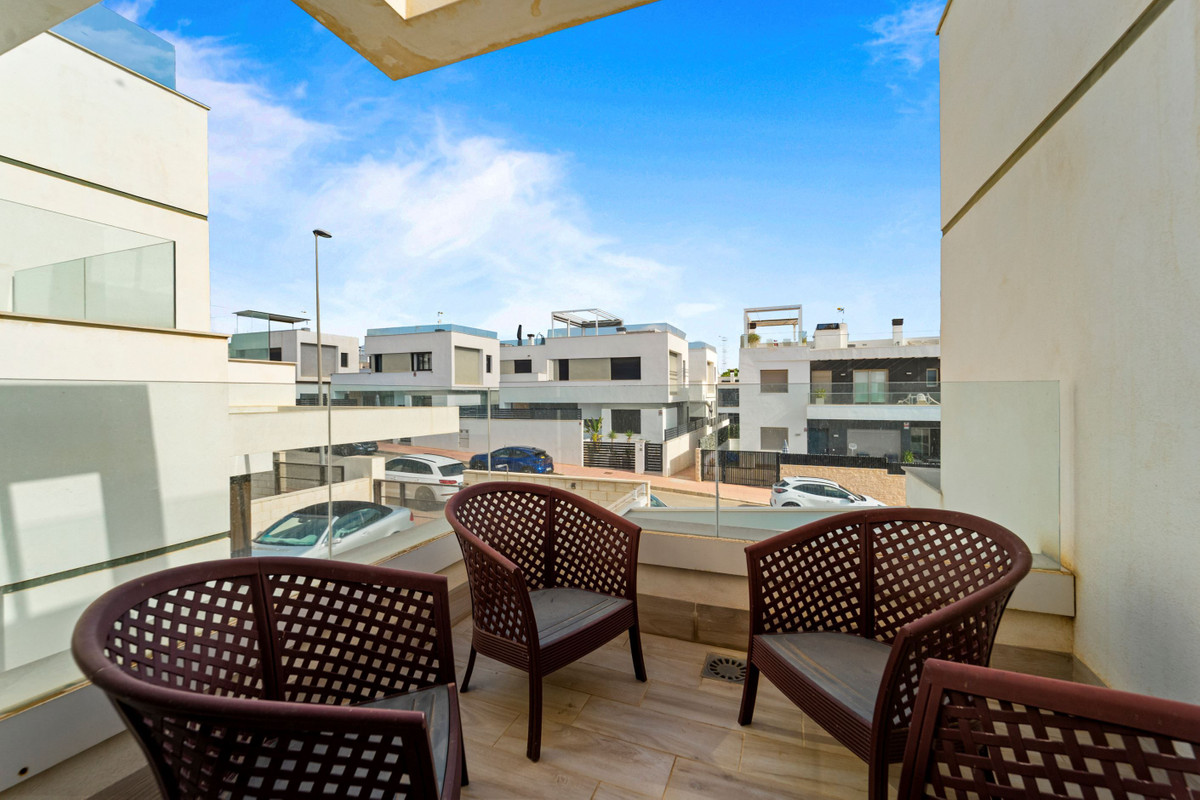 2 Bed Townhouse for sale in Villamartin Costa Blanca, Alicante, Spain