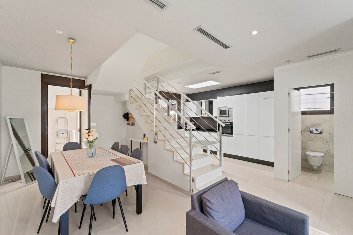 2 Bed Townhouse for sale in Villamartin Costa Blanca, Alicante, Spain