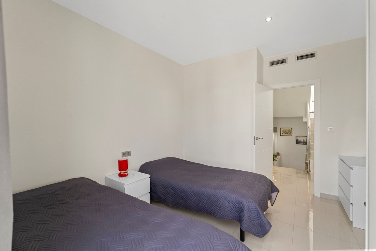 2 Bed Townhouse for sale in Villamartin Costa Blanca, Alicante, Spain