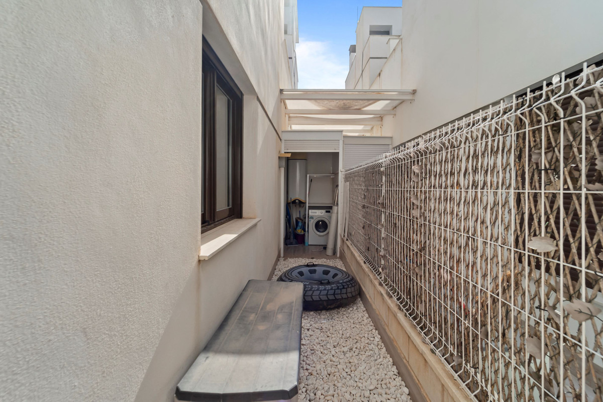 2 Bed Townhouse for sale in Villamartin Costa Blanca, Alicante, Spain