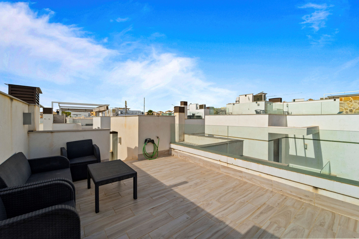 2 Bed Townhouse for sale in Villamartin Costa Blanca, Alicante, Spain