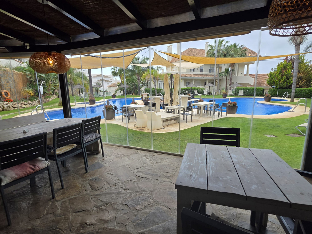 Se vende Apartamento Planta Media de 3 dormitorios en Costa Del Sol, Málaga, España