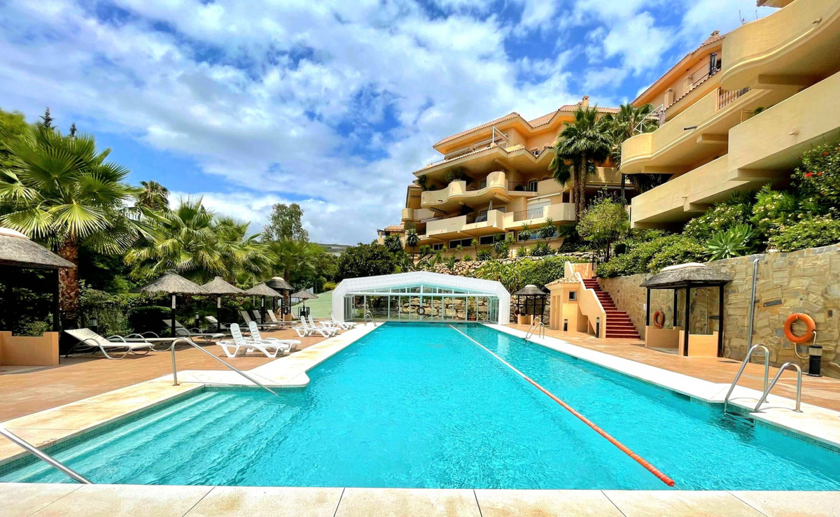 Se vende Apartamento Planta Media de 3 dormitorios en Costa Del Sol, Málaga, España