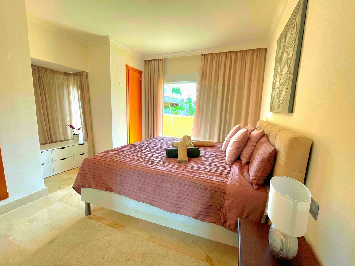 Se vende Apartamento Planta Media de 3 dormitorios en Costa Del Sol, Málaga, España