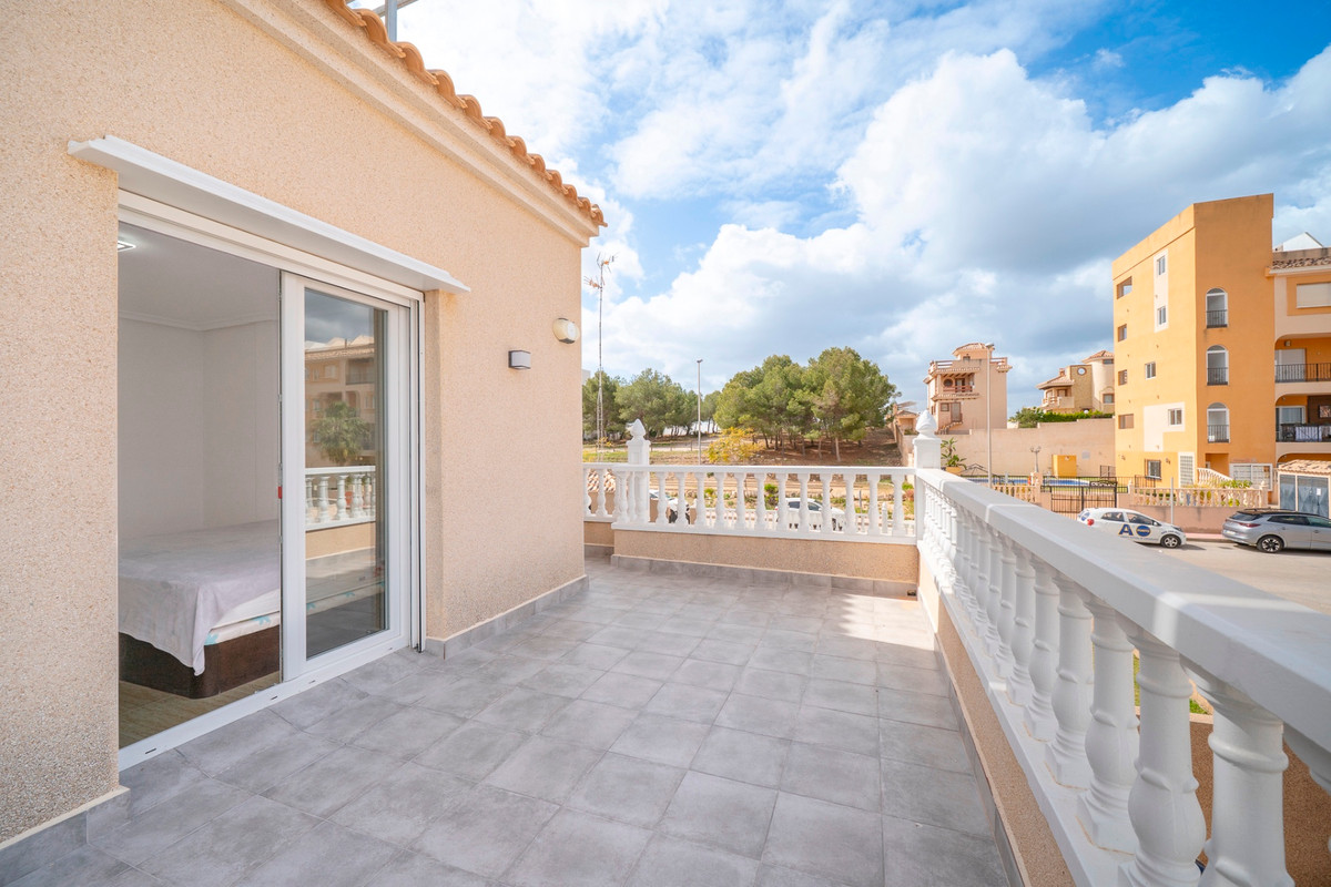 4 Bed Townhouse for sale in Orihuela Costa Costa Blanca, Alicante, Spain