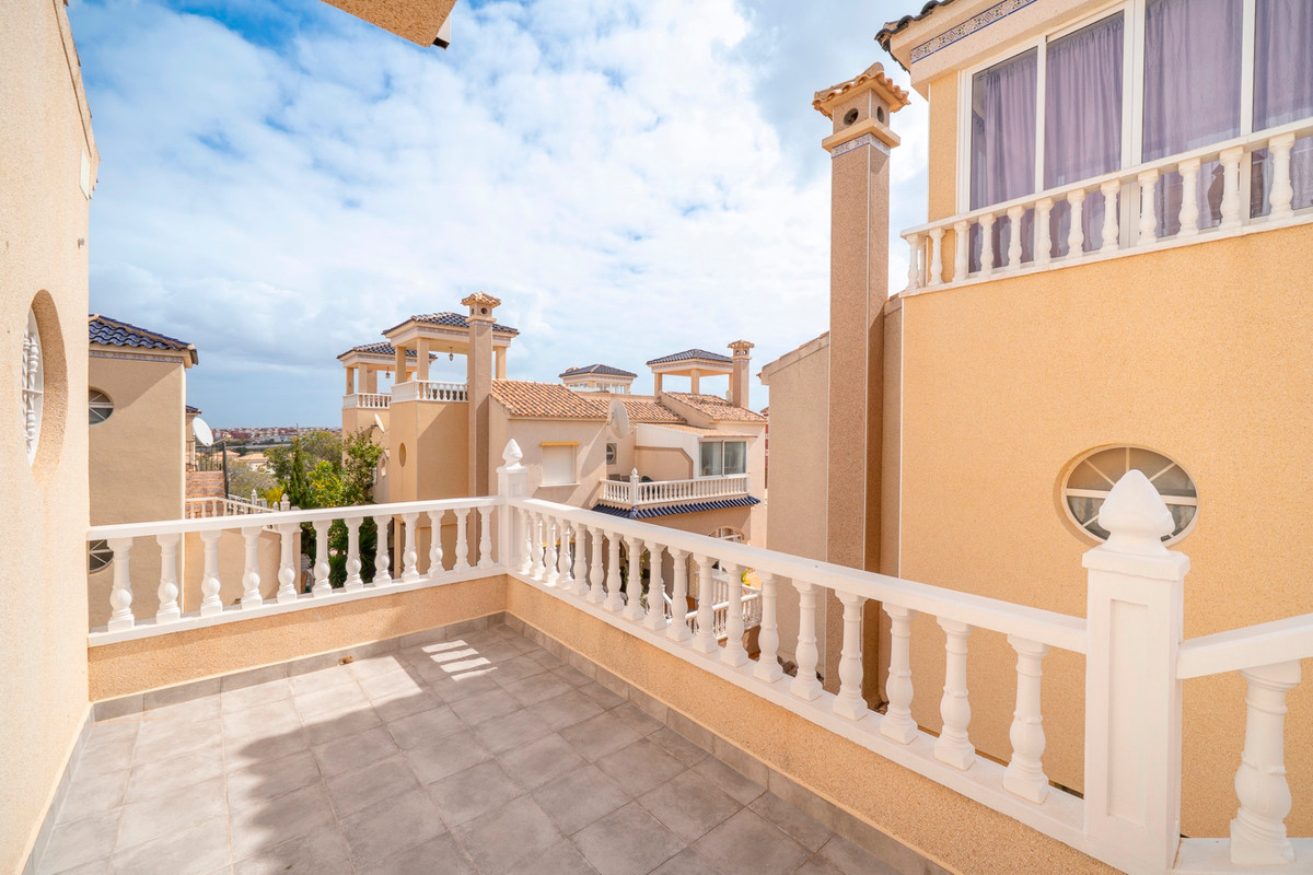 4 Bed Townhouse for sale in Orihuela Costa Costa Blanca, Alicante, Spain