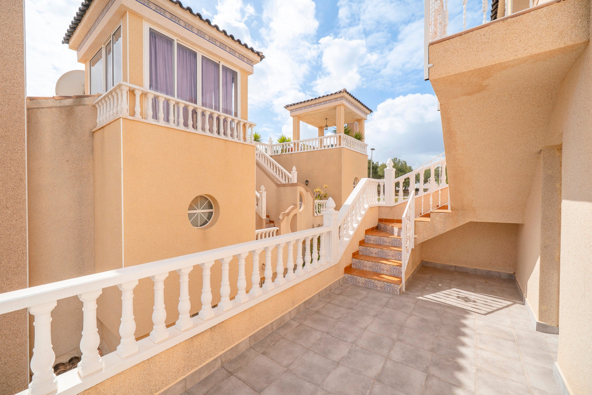 4 Bed Townhouse for sale in Orihuela Costa Costa Blanca, Alicante, Spain