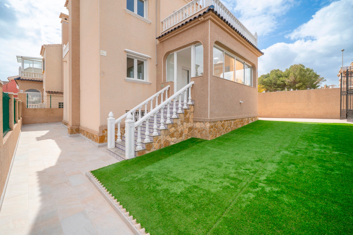 4 Bed Townhouse for sale in Orihuela Costa Costa Blanca, Alicante, Spain