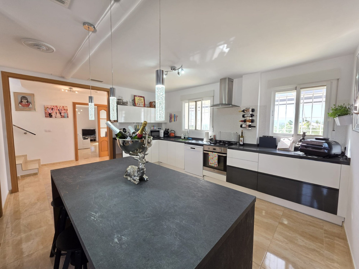 3 Bed Townhouse for sale in Lel Costa Blanca, Alicante, Spain