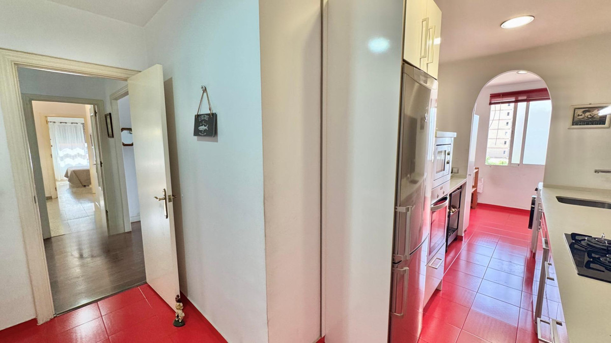 Se vende Apartamento Planta Media de 4 dormitorios en Costa Del Sol, Málaga, España
