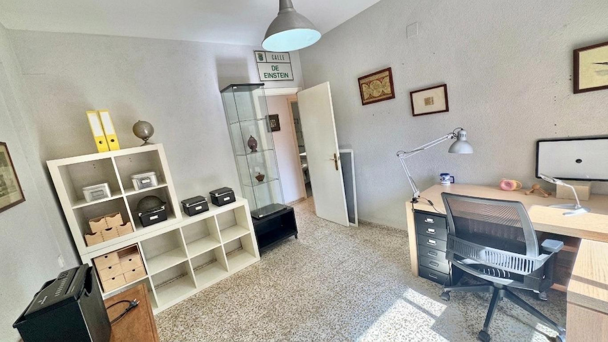 Se vende Apartamento Planta Media de 4 dormitorios en Costa Del Sol, Málaga, España