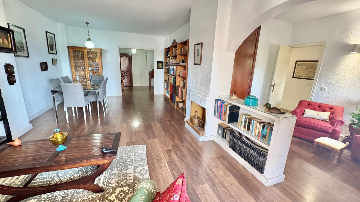 Se vende Apartamento Planta Media de 4 dormitorios en Costa Del Sol, Málaga, España