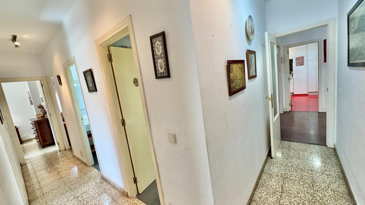 Se vende Apartamento Planta Media de 4 dormitorios en Costa Del Sol, Málaga, España