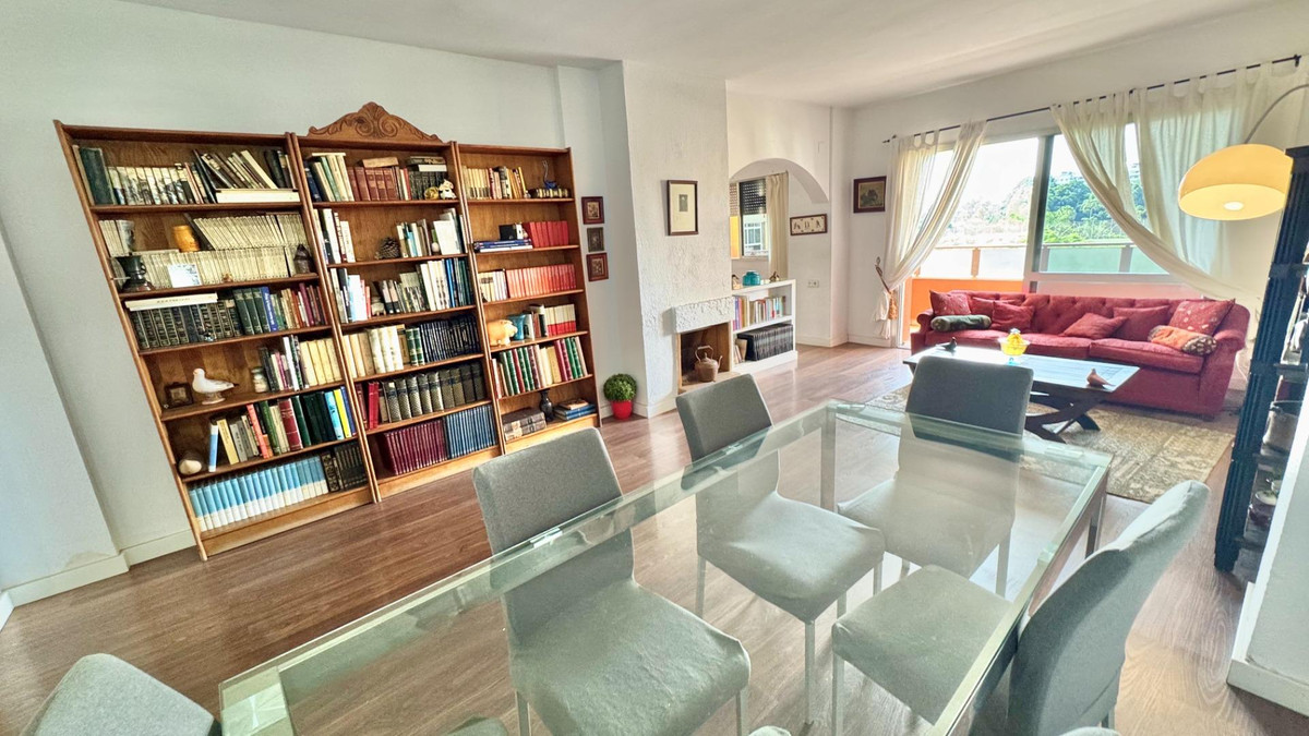 Se vende Apartamento Planta Media de 4 dormitorios en Costa Del Sol, Málaga, España