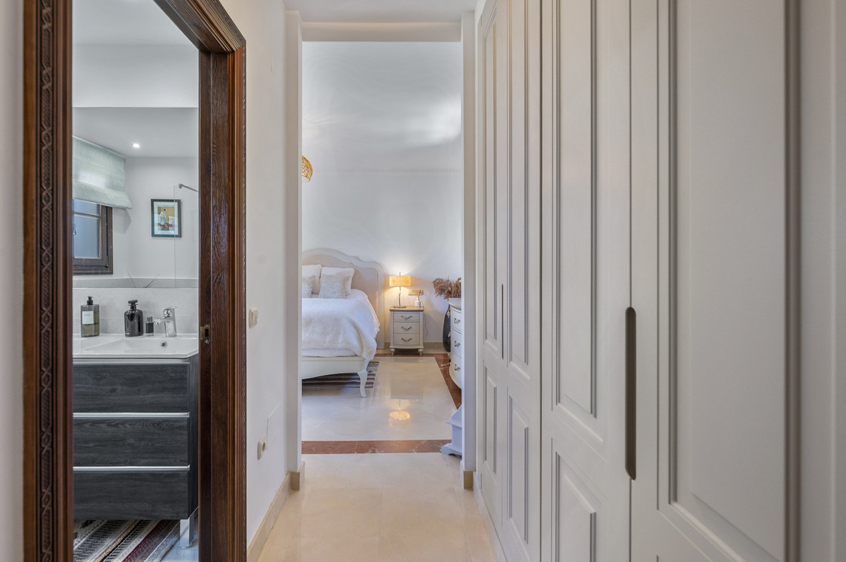 4 Bed Townhouse for sale in Estepona Costa Del Sol, Málaga, Spain
