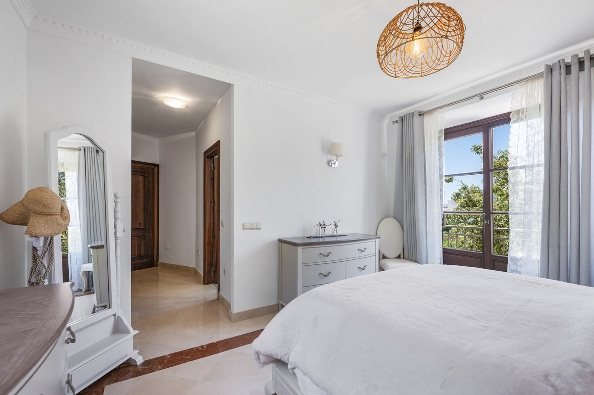 4 Bed Townhouse for sale in Estepona Costa Del Sol, Málaga, Spain