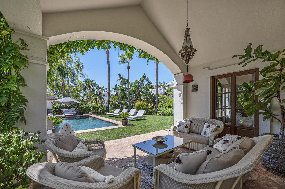 4 Bed Townhouse for sale in Estepona Costa Del Sol, Málaga, Spain