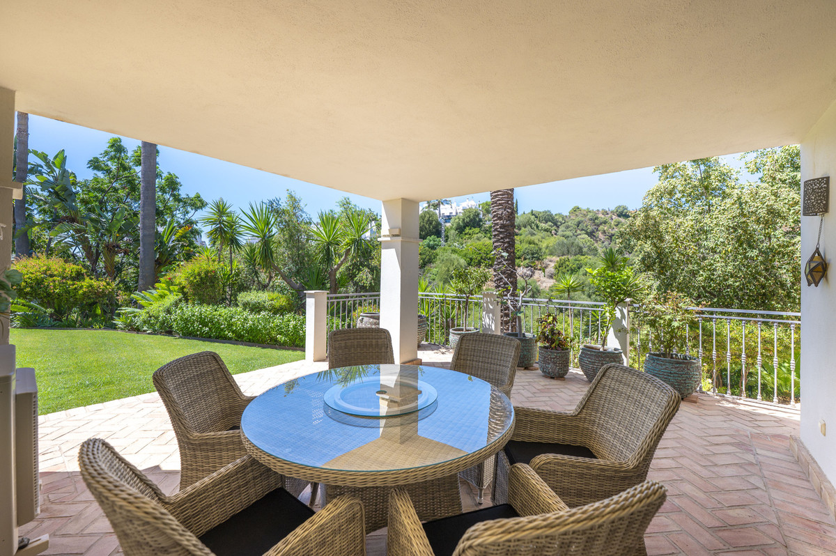 4 Bed Townhouse for sale in Estepona Costa Del Sol, Málaga, Spain