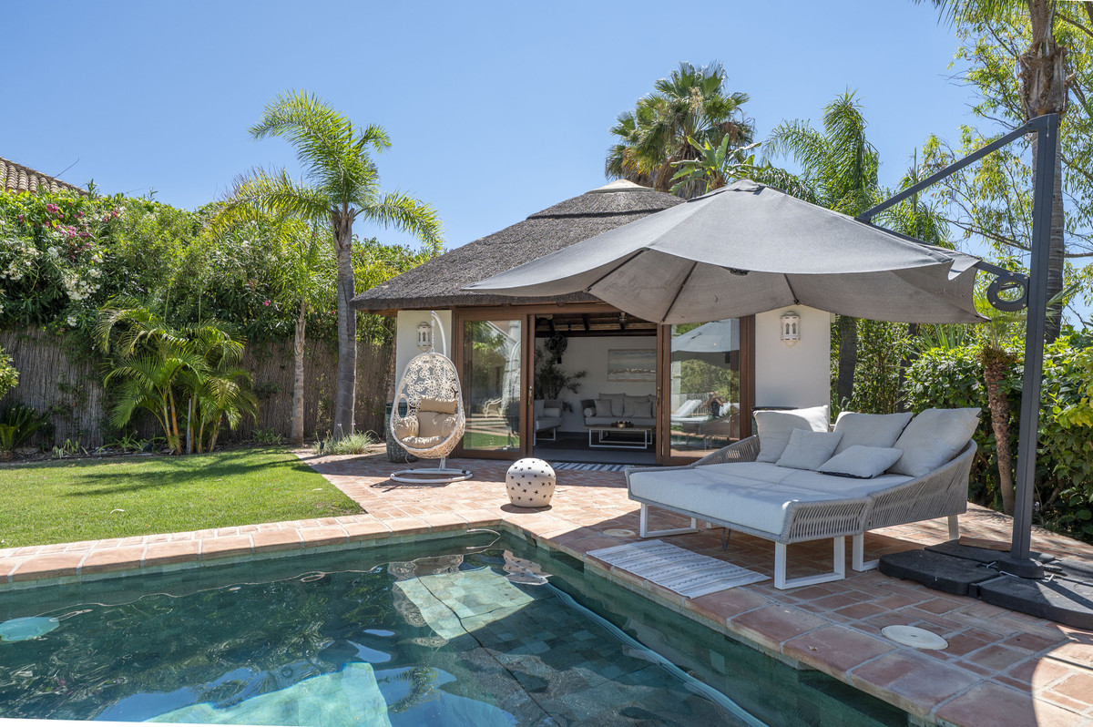 4 Bed Townhouse for sale in Estepona Costa Del Sol, Málaga, Spain