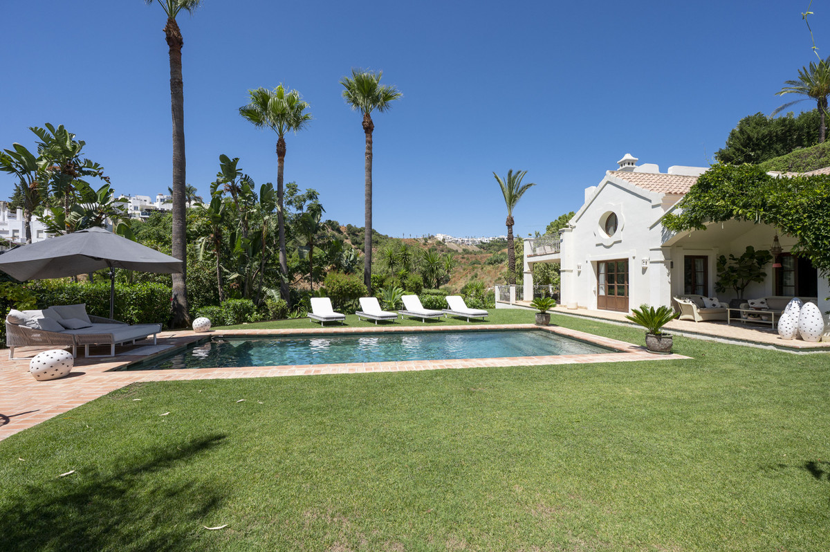 4 Bed Townhouse for sale in Estepona Costa Del Sol, Málaga, Spain