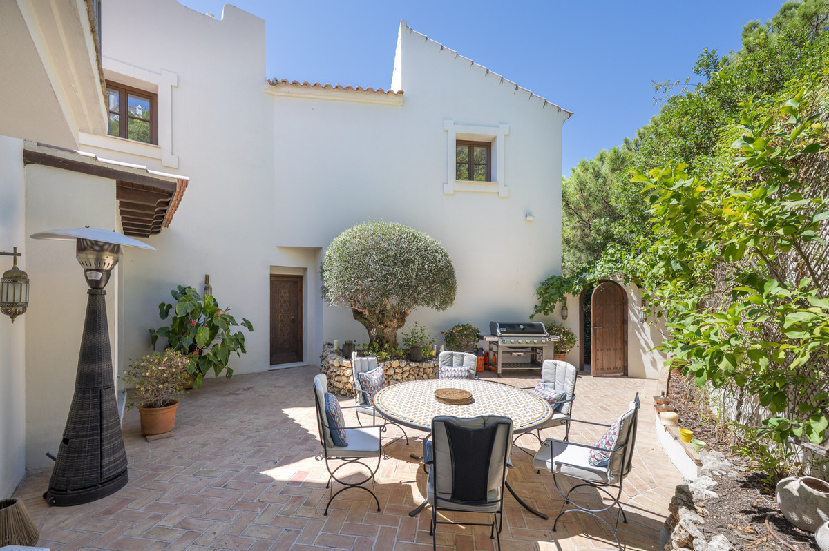 4 Bed Townhouse for sale in Estepona Costa Del Sol, Málaga, Spain
