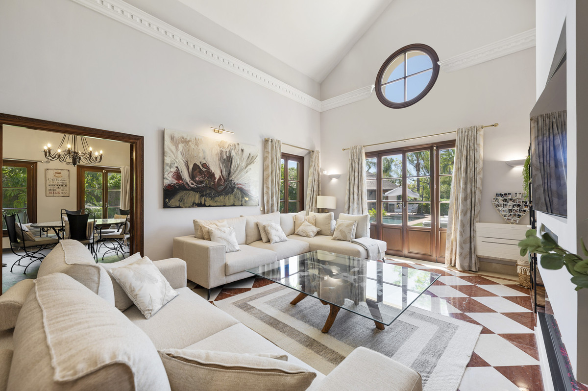4 Bed Townhouse for sale in Estepona Costa Del Sol, Málaga, Spain