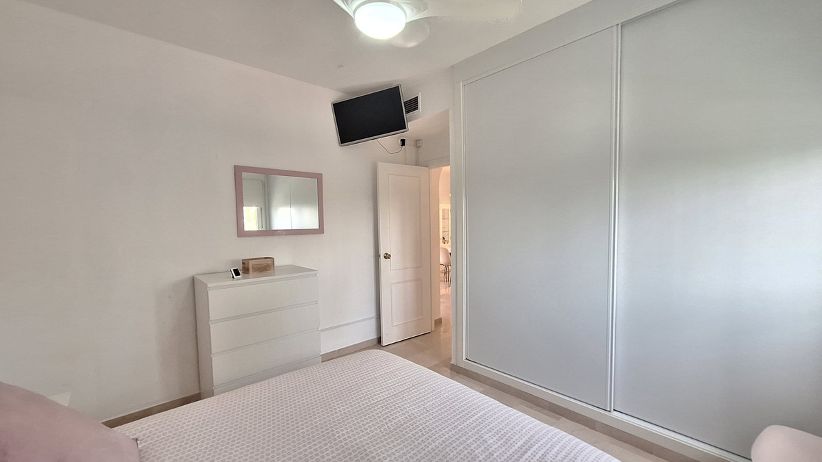 2 Bed Apartment for sale in Estepona Costa Del Sol, Málaga, Spain