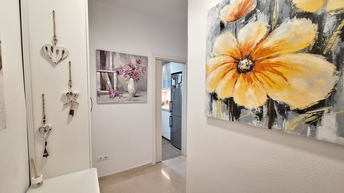 2 Bed Apartment for sale in Estepona Costa Del Sol, Málaga, Spain