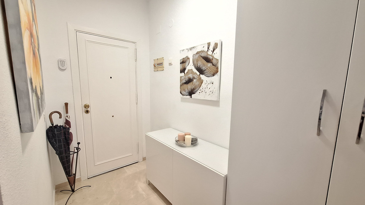 2 Bed Apartment for sale in Estepona Costa Del Sol, Málaga, Spain