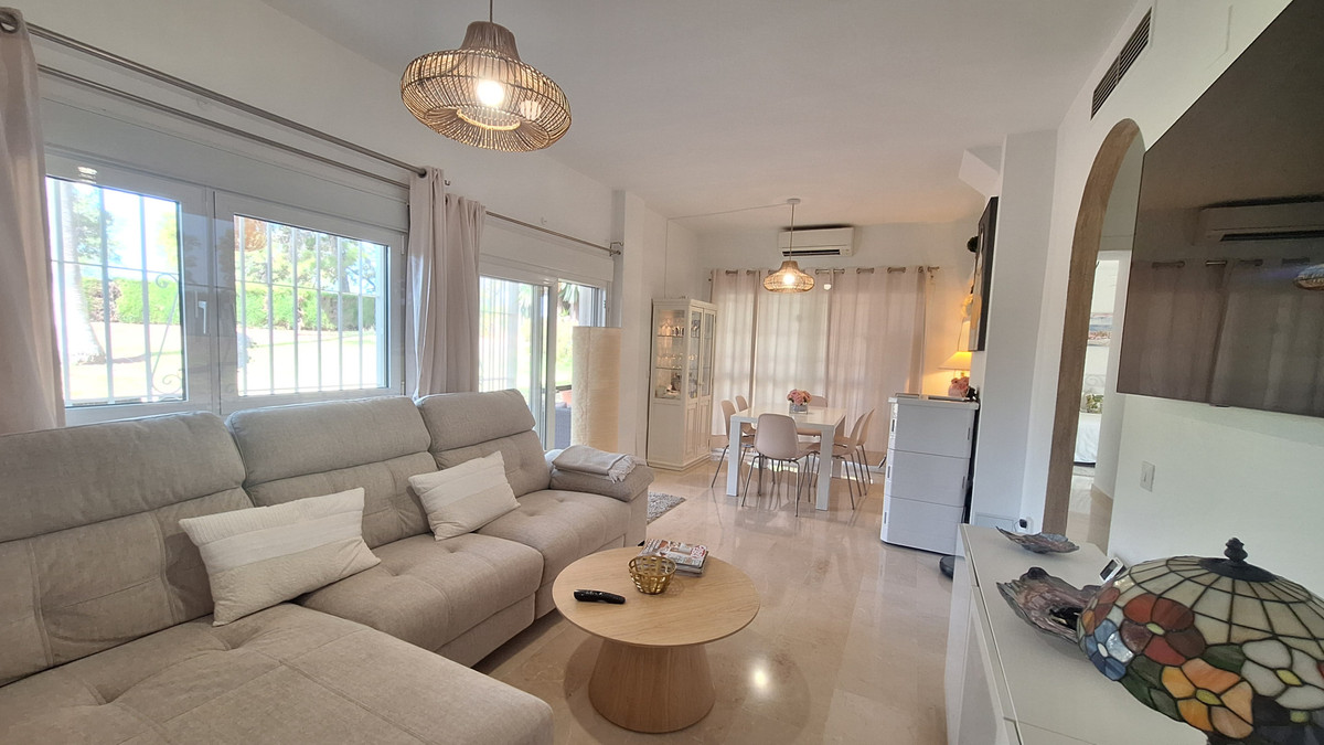 2 Bed Apartment for sale in Estepona Costa Del Sol, Málaga, Spain