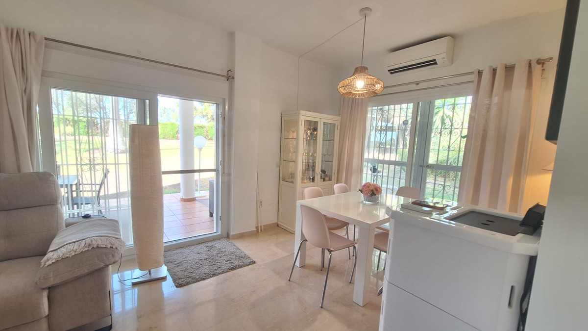2 Bed Apartment for sale in Estepona Costa Del Sol, Málaga, Spain