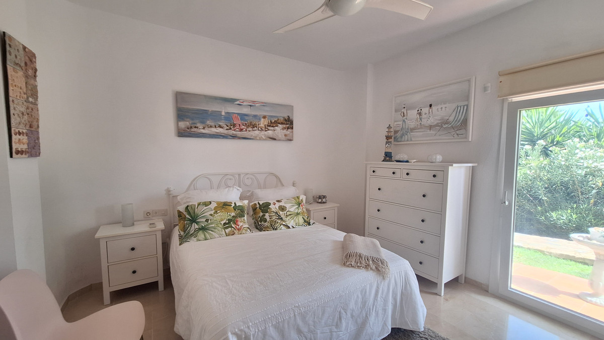 2 Bed Apartment for sale in Estepona Costa Del Sol, Málaga, Spain