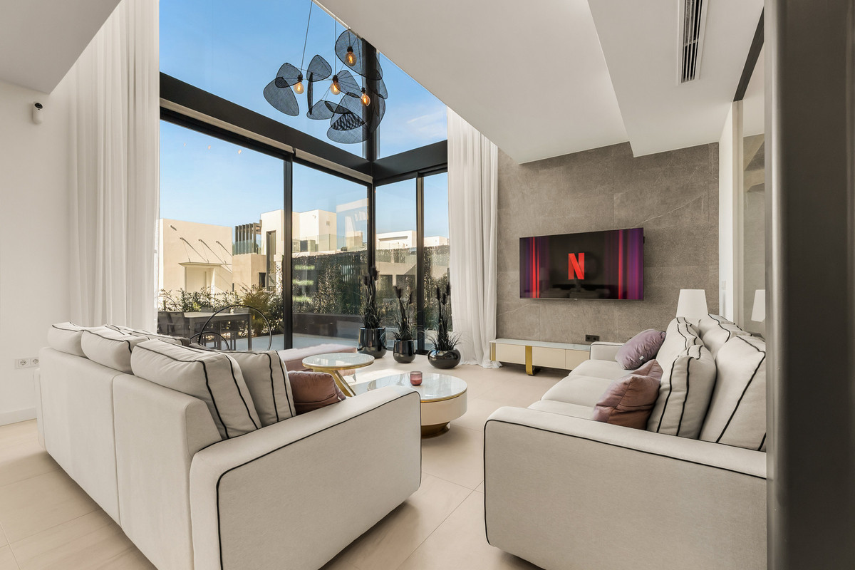 5 Bed Townhouse for sale in Río Real Costa Del Sol, Málaga, Spain