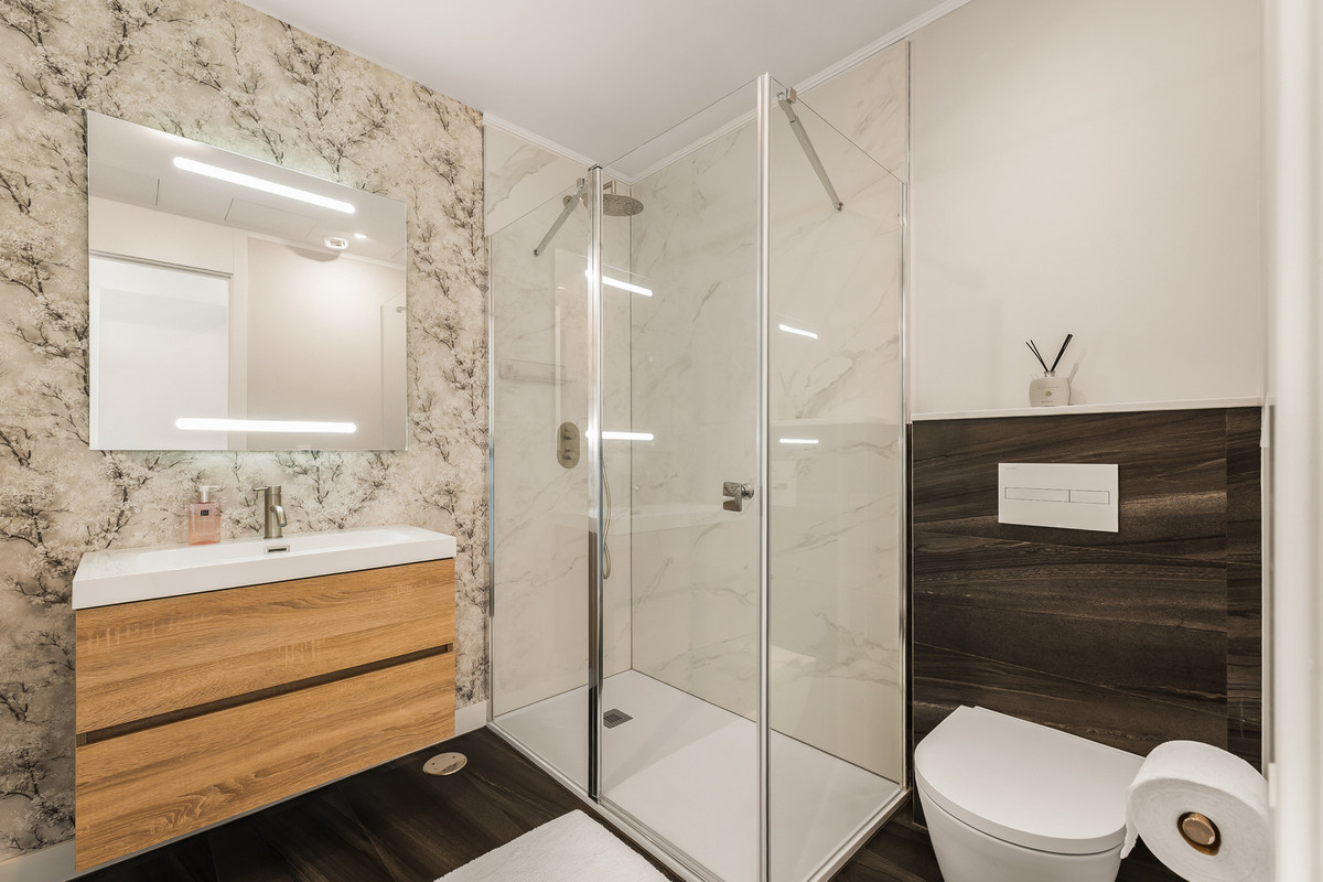 5 Bed Townhouse for sale in Río Real Costa Del Sol, Málaga, Spain