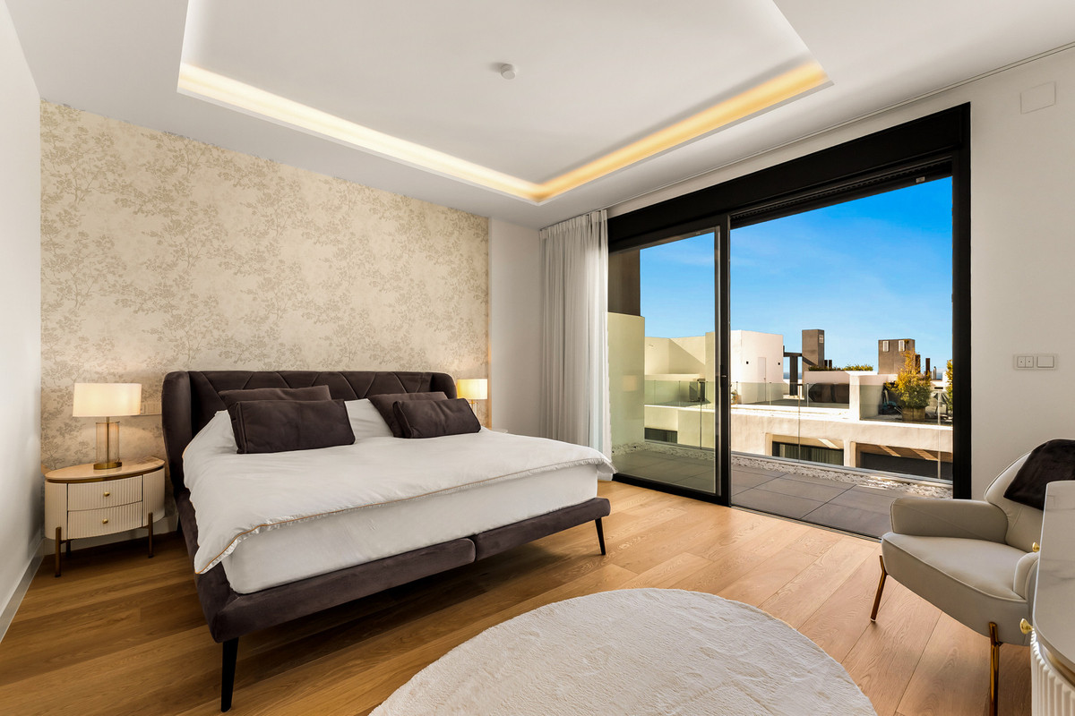 5 Bed Townhouse for sale in Río Real Costa Del Sol, Málaga, Spain