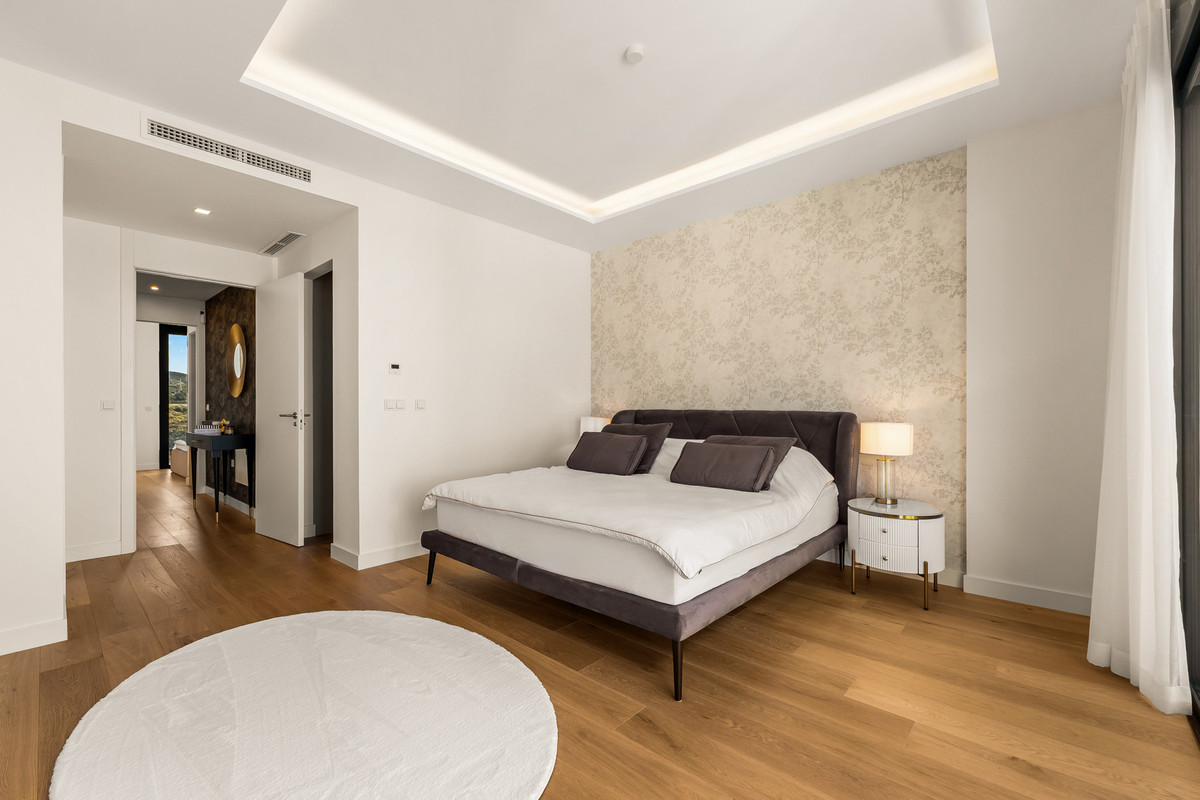5 Bed Townhouse for sale in Río Real Costa Del Sol, Málaga, Spain