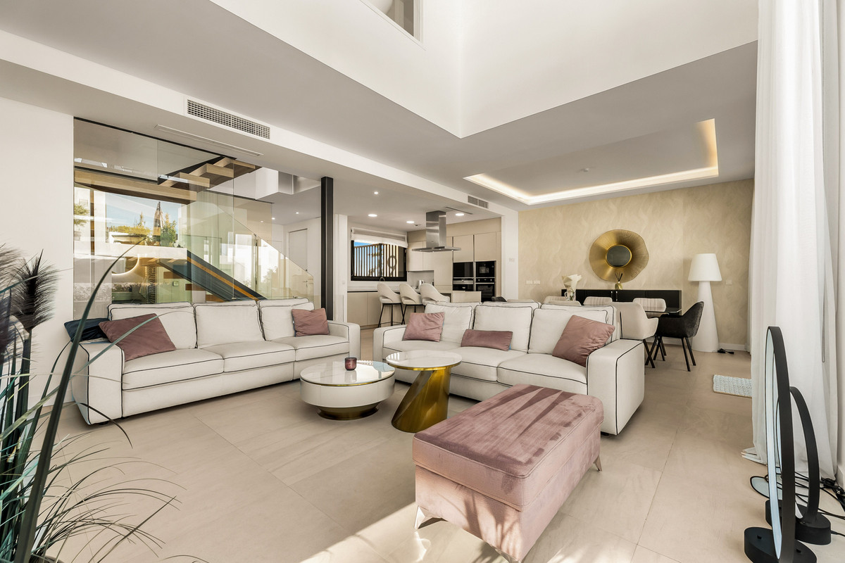 5 Bed Townhouse for sale in Río Real Costa Del Sol, Málaga, Spain