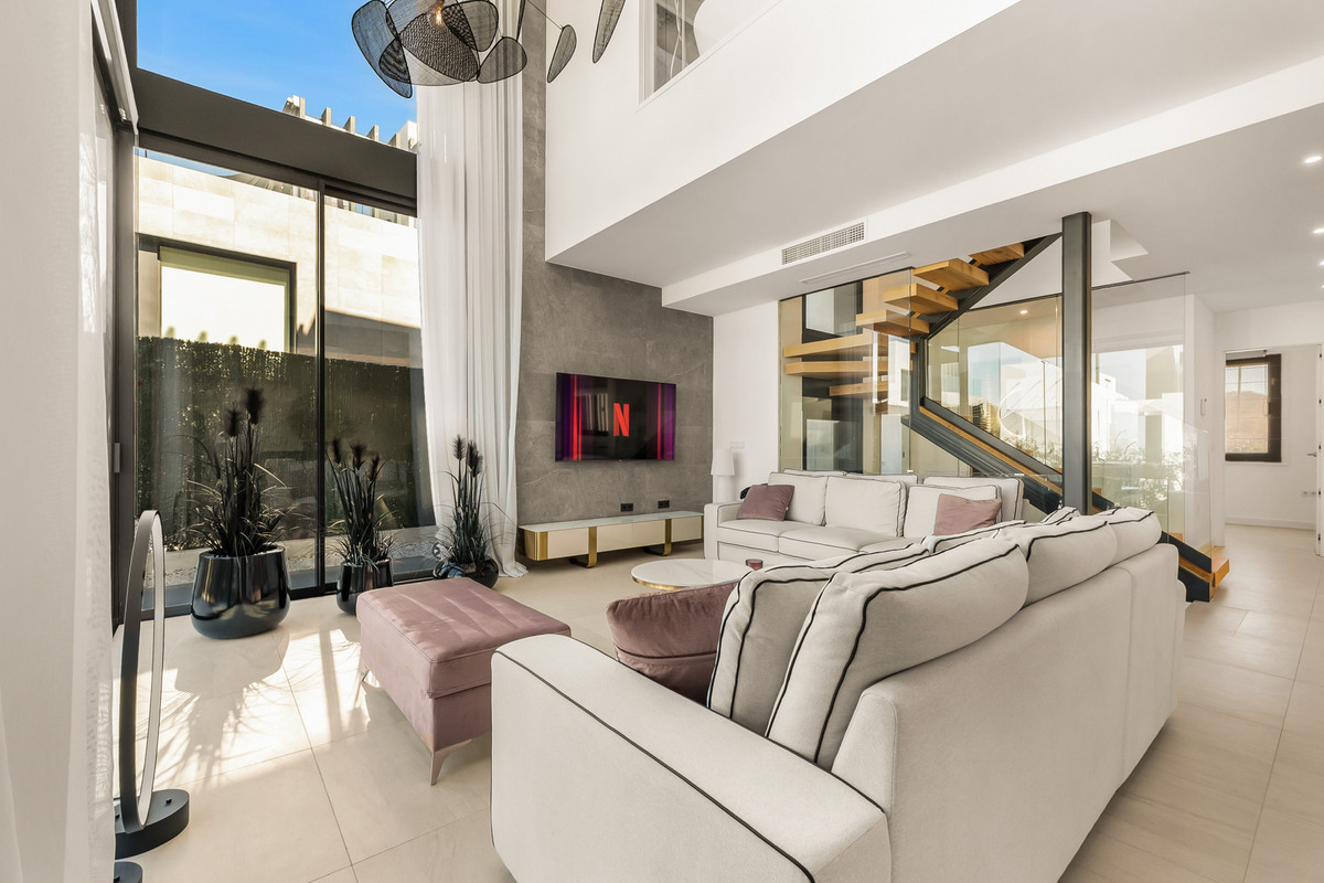 5 Bed Townhouse for sale in Río Real Costa Del Sol, Málaga, Spain