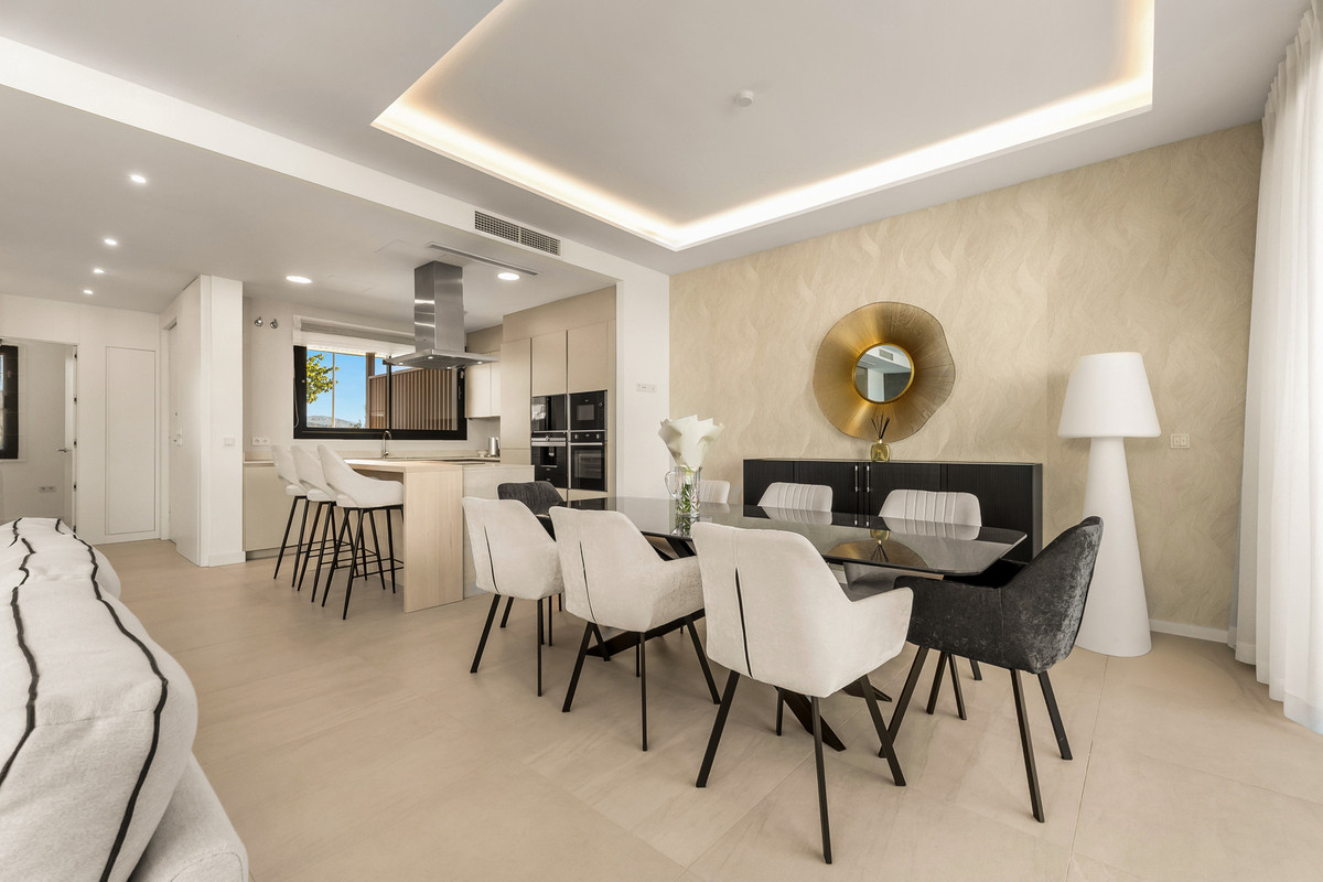 5 Bed Townhouse for sale in Río Real Costa Del Sol, Málaga, Spain