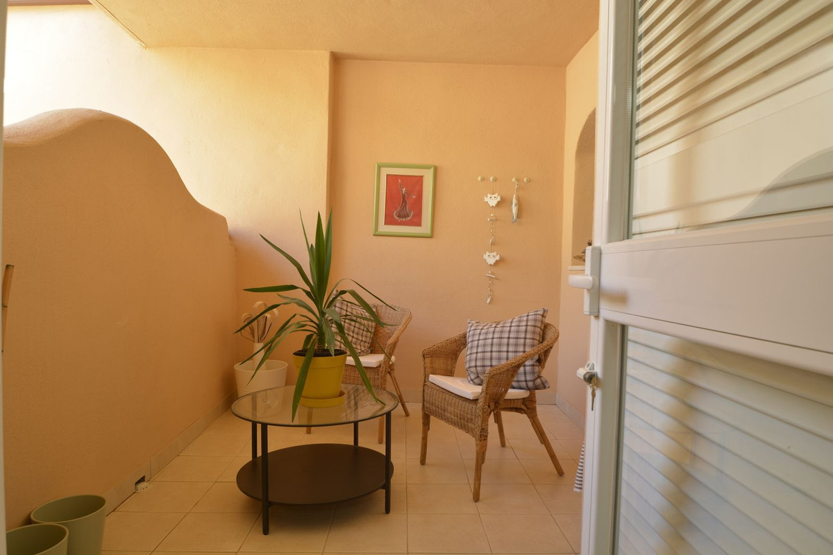 Se vende Apartamento Planta Baja de 2 dormitorios en Costa Del Sol, Málaga, España
