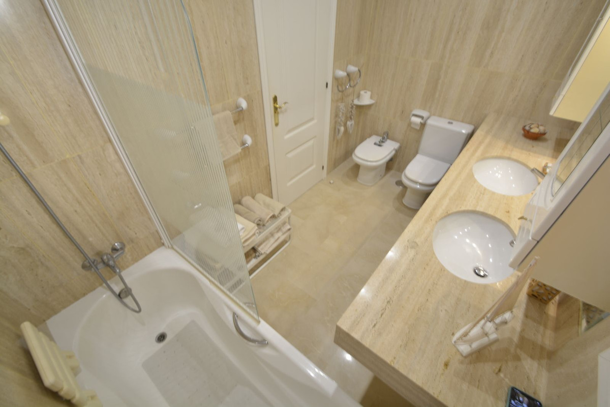 Se vende Apartamento Planta Baja de 2 dormitorios en Costa Del Sol, Málaga, España
